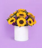 Arreglo de girasoles en caja