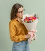 ramo-lindura-con-modelo